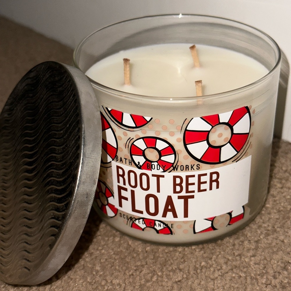 Bath & Body Works Root-beer Float candle 14.5 oz